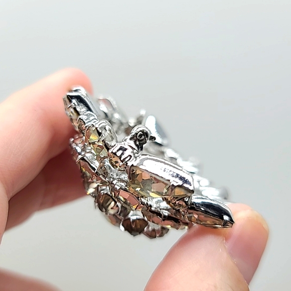 Kramer NYC Vintage Icy Rhinestone Cluster Brooch! Incredible Collector's Item π - Picture 6 of 10